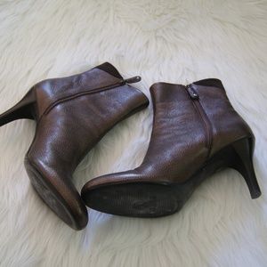 Cole Haan Shoes - Cole Haan leather booties sz 8.5M Cole Haan Shoes - Cole Haan leather booties sz 8.5M